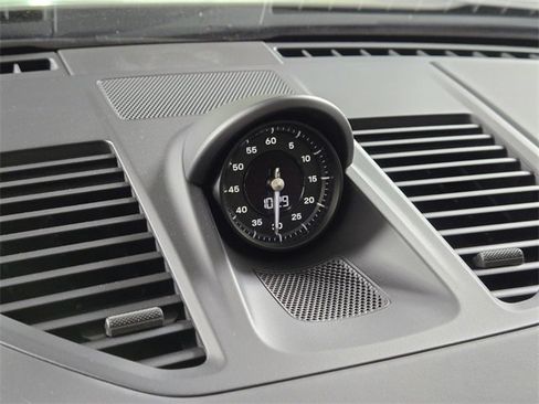 Used 2025 Porsche 911 Carrera image 32