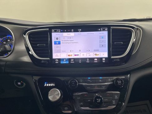 New 2026 Chrysler Pacifica Pinnacle AWD/4WD image 38