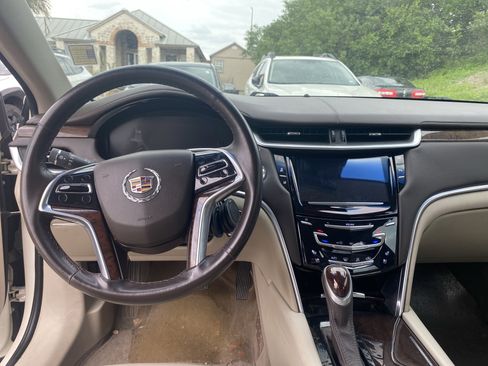 Used 2013 Cadillac XTS Premium FWD image 11