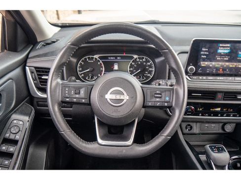 Used 2024 Nissan Rogue SV w/ SV Premium Package AWD/4WD image 21