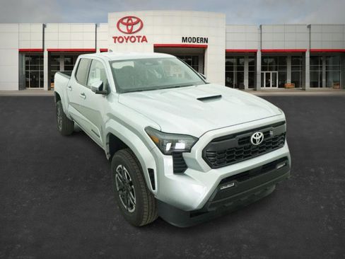 New 2025 Toyota Tacoma TRD Sport image 32