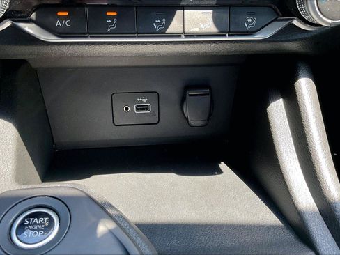 Certified 2023 Nissan Sentra S FWD image 31