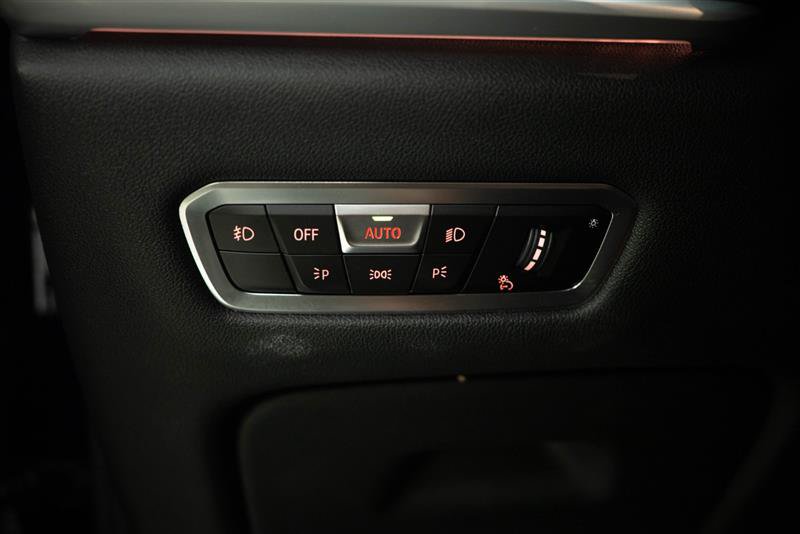 Used 2021 BMW X7 xDrive40i w/ Premium Package AWD/4WD image 32