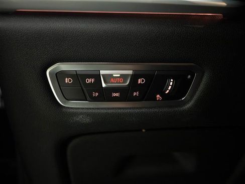 Used 2021 BMW X7 xDrive40i w/ Premium Package AWD/4WD image 32
