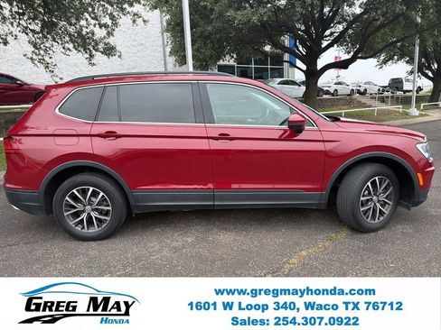 Used 2019 Volkswagen Tiguan SE FWD image 2