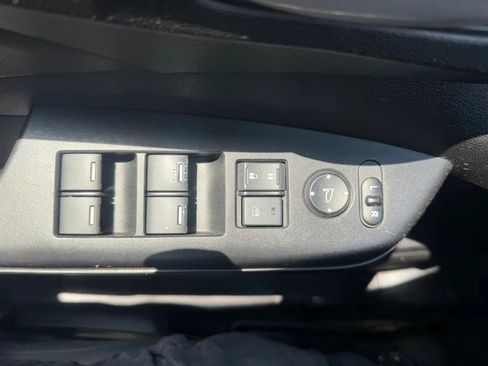 Used 2015 Honda CR-V LX image 24