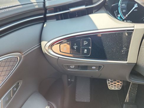 Used 2024 Genesis GV70 2.5T w/ Sport Prestige Package AWD/4WD image 26