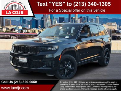 Used 2025 Jeep Grand Cherokee Altitude