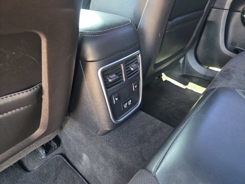 Used 2016 Dodge Charger R/T Scat Pack w/ Technology Group RWD image 19