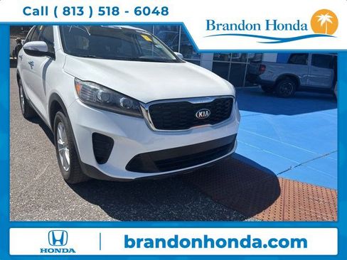 Used 2020 Kia Sorento LX image 1