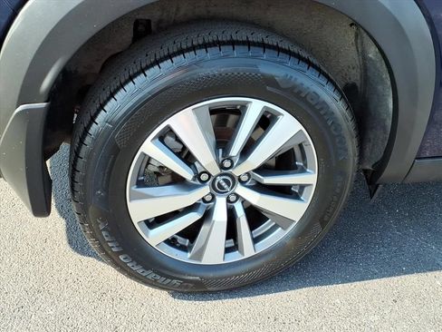 Used 2023 Nissan Pathfinder SL AWD/4WD image 19