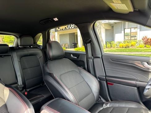 Used 2025 Ford Escape ST-Line FWD image 12