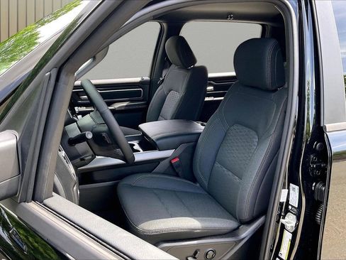 New 2026 RAM 1500 Big Horn AWD/4WD image 18