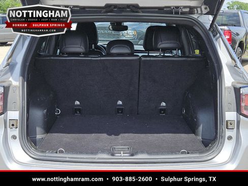 Used 2024 Jeep Compass Latitude AWD/4WD image 10