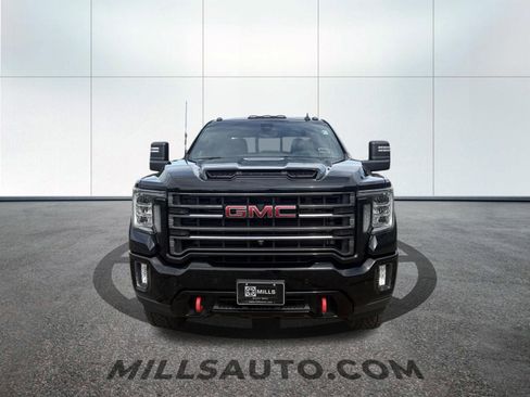 Used 2020 GMC Sierra 2500 AT4 w/ AT4 Premium Package AWD/4WD image 2