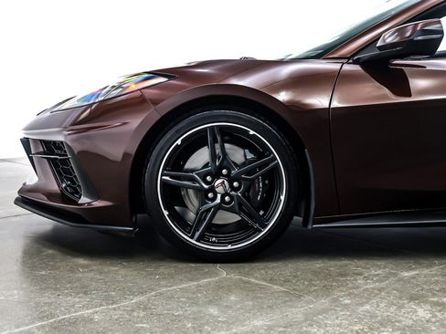 Used 2023 Chevrolet Corvette Stingray Premium Cpe w/ Z51 Performance Package image 9