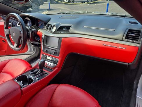 Used 2016 Maserati GranTurismo MC image 20