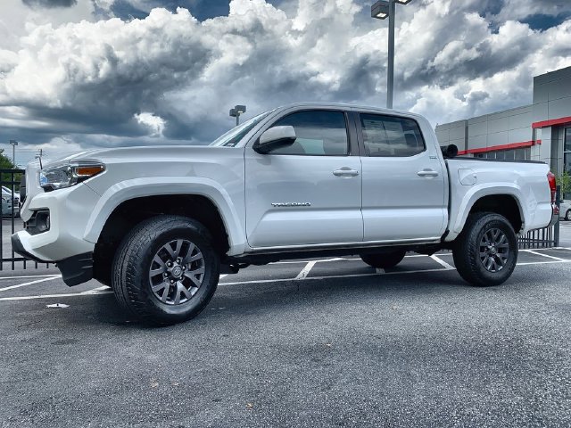 Used 2023 Toyota Tacoma SR5 RWD image 5