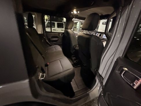 Used 2019 Jeep Wrangler Unlimited Sport S image 10