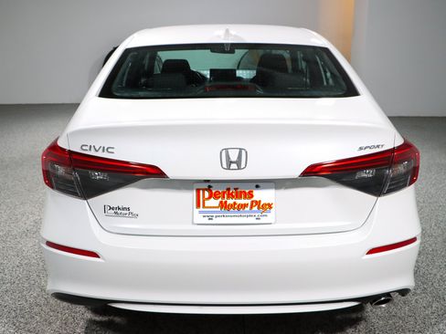 Used 2024 Honda Civic Sport image 8