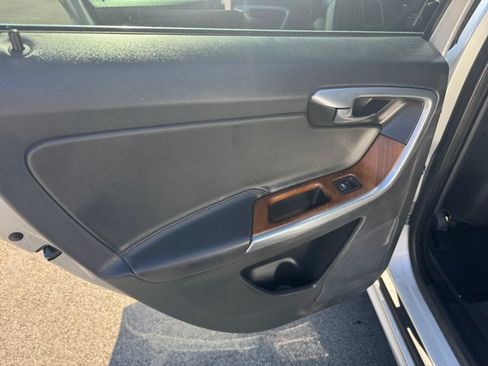 Used 2017 Volvo XC60 T6 Inscription w/ Preferred Option Package AWD/4WD image 21