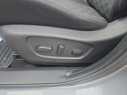 Used 2018 Nissan Rogue Sport SV w/ SV All-Weather Package image 10