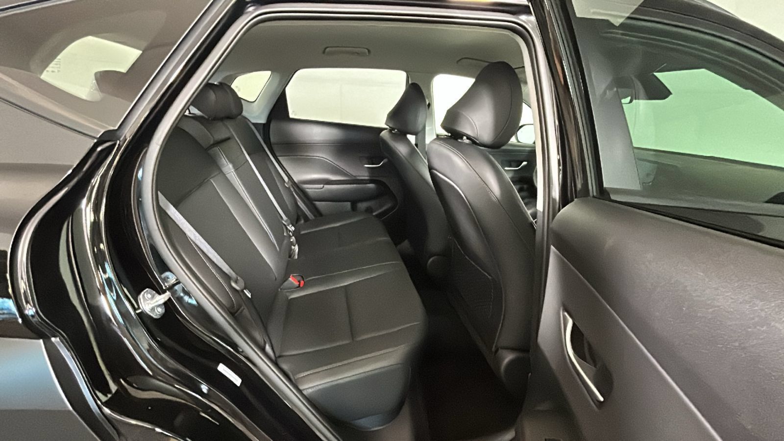 Certified 2026 Hyundai Kona SEL Premium AWD/4WD image 35