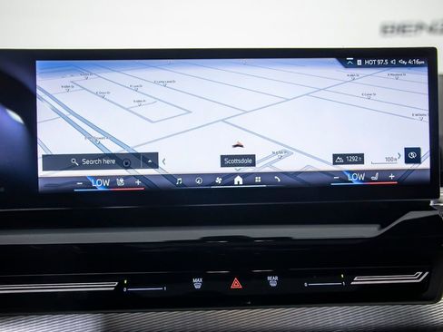 Used 2024 BMW 530i 530i w/ M Sport Package image 32