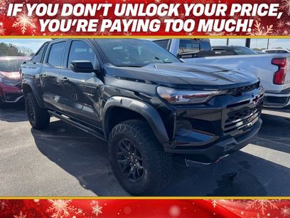 Used 2025 Chevrolet Colorado ZR2 w/ Midnight Edition