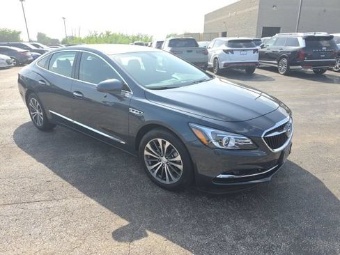 Used 2019 Buick LaCrosse Essence FWD image 1