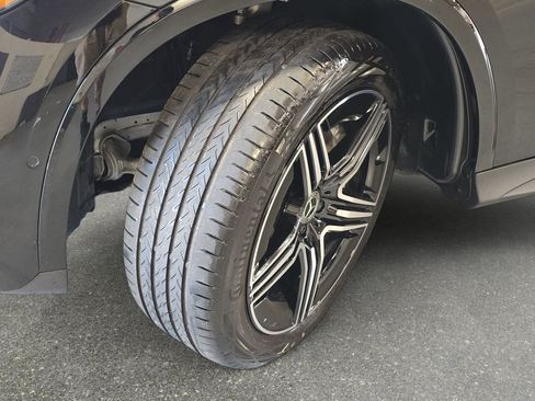 Certified 2025 Mercedes-Benz GLC 300 4MATIC image 31