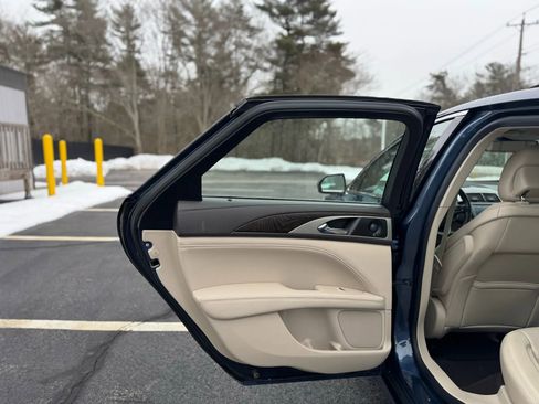 Used 2019 Lincoln MKZ Reserve w/ Reserve Plus Package image 15