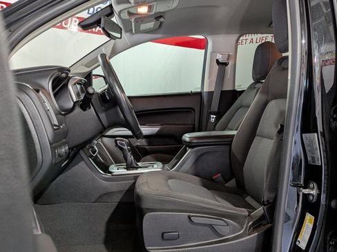 Used 2022 Chevrolet Colorado LT w/ LT Convenience Package image 18