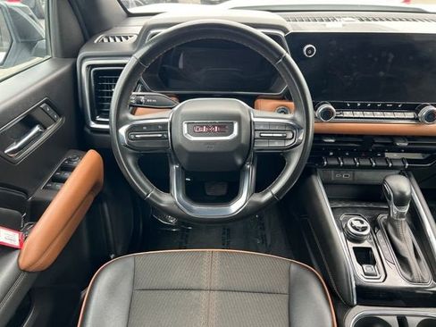 Used 2023 GMC Canyon AT4 image 22