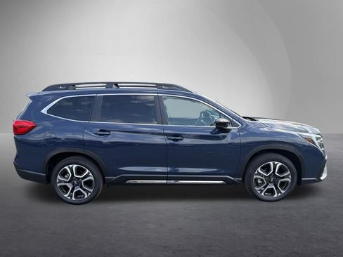 Used 2025 Subaru Ascent Limited w/ Popular Package #2 AWD/4WD image 2