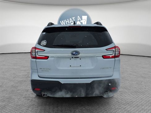 Used 2023 Subaru Ascent Premium w/ Convenience Package image 5