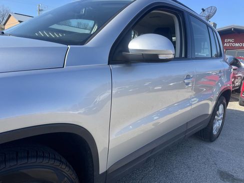 Used 2016 Volkswagen Tiguan S image 8