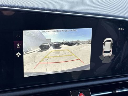 Certified 2025 Kia Niro EX image 21