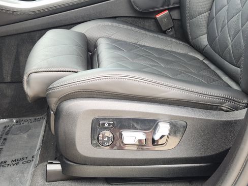 Used 2023 BMW X5 xDrive45e w/ Luxury Seating Package AWD/4WD image 21