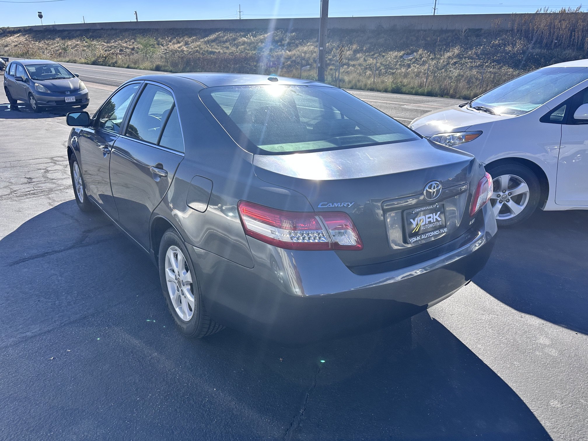 Used 2010 Toyota Camry LE FWD image 4