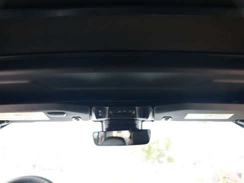 Used 2024 Jeep Wrangler High Altitude image 32