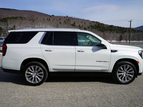 Used 2023 GMC Yukon Denali w/ Advanced Technology Package AWD/4WD image 8