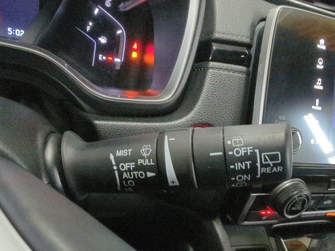 Used 2020 Honda CR-V Touring image 31