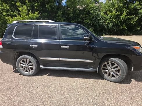 Used 2013 Lexus LX 570 4WD w/ Luxury Pkg image 20