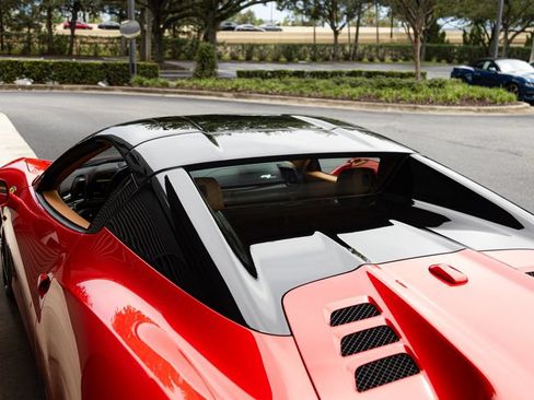 Used 2015 Ferrari 458 Spider RWD image 21