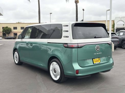 Certified 2025 Volkswagen ID. Buzz 1st Edition AWD/4WD image 4