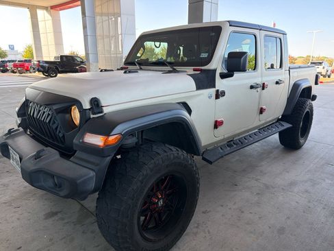 Used 2020 Jeep Gladiator Sport w/ Quick Order Package 24S AWD/4WD image 1