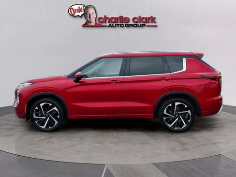 Used 2022 Mitsubishi Outlander SEL AWD/4WD image 2