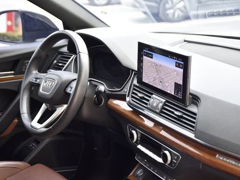 Used 2021 Audi Q5 e Prestige w/ Prestige Package image 27