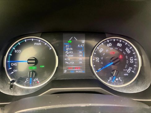 Certified 2021 Toyota RAV4 XLE w/ Convenience Package AWD/4WD image 25